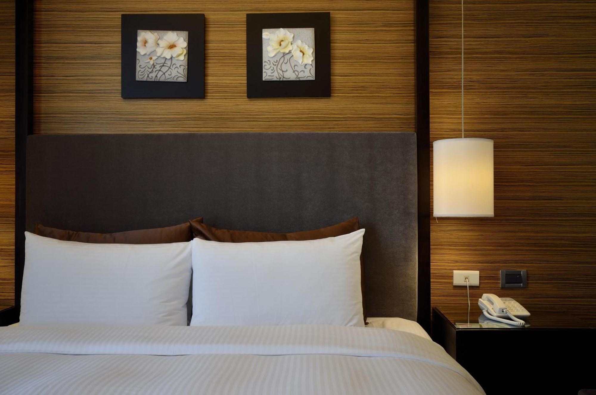 Hotel Modern Puli Bilik gambar