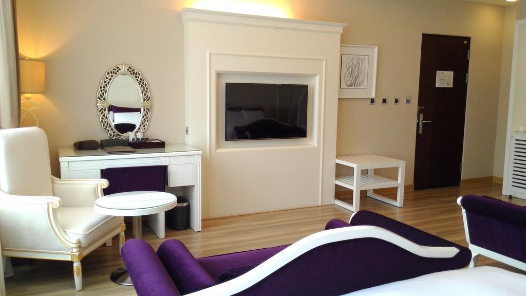 Hotel Modern Puli Bilik gambar